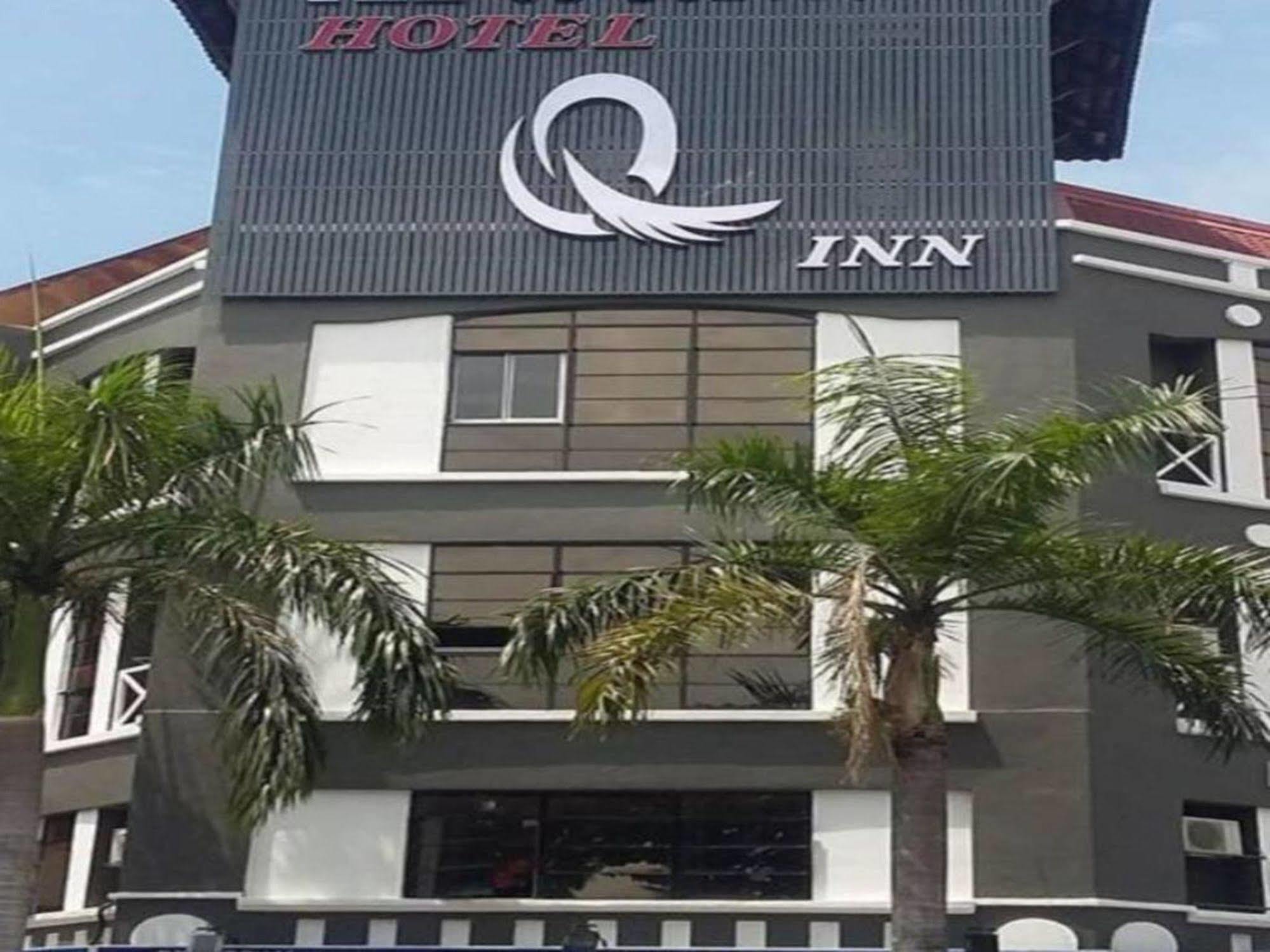 Oyo 176 Hotel Q Inn Petaling Jaya Zewnętrze zdjęcie